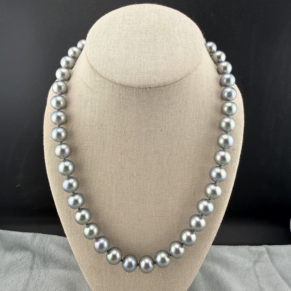 Vintage Glass‎ Faux Pearl Beaded Necklace Signed Metall 20"